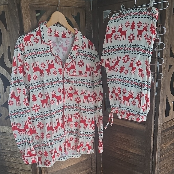 Hanna Andersson Red and White Holiday Pajama Set - Picture 1 of 7